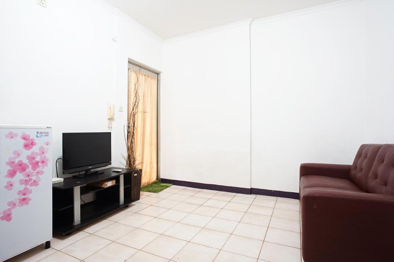 Mediterania Garden Residence I Giacarta Esterno foto